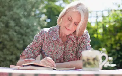 Journaling for Seniors: A Path to Mental Wellness and Emotional Clarity