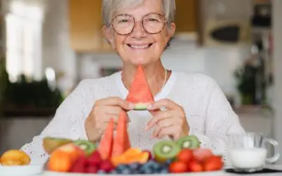 How Do Senior Living Communities Encourage Healthy Eating Habits?